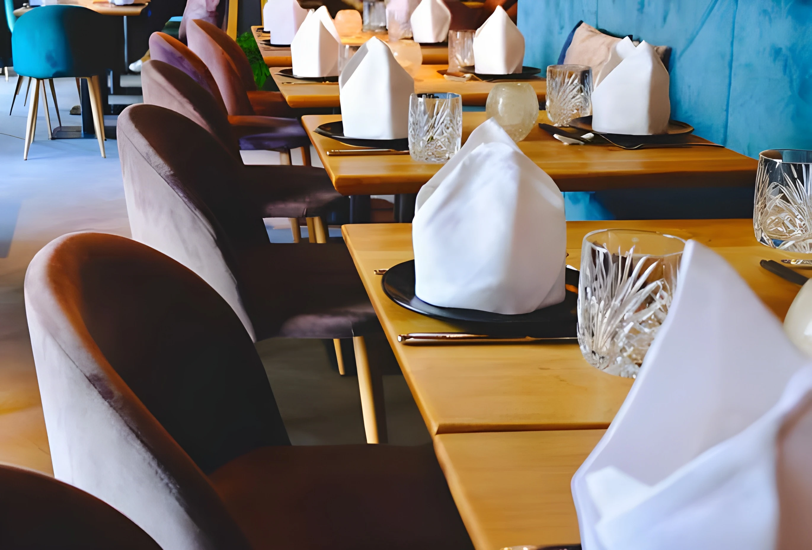 Peacock And Koi Asiatisches Fusion Restaurant Munchen